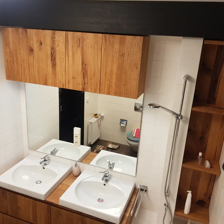Badezimmerschränke aus Holz